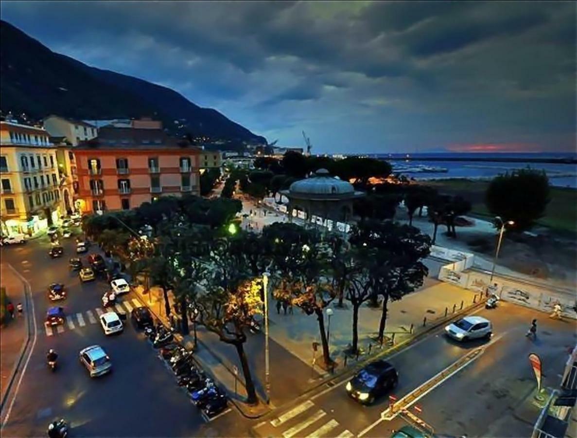 Отель Palazzo San Francesco Кастелламмаре-ди-Стабия Экстерьер фото